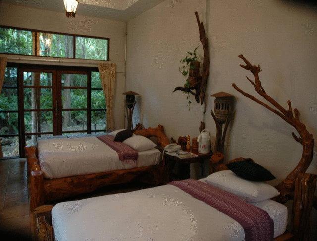 Momchailai Forest Retreat Kanchanaburi Ngoại thất bức ảnh