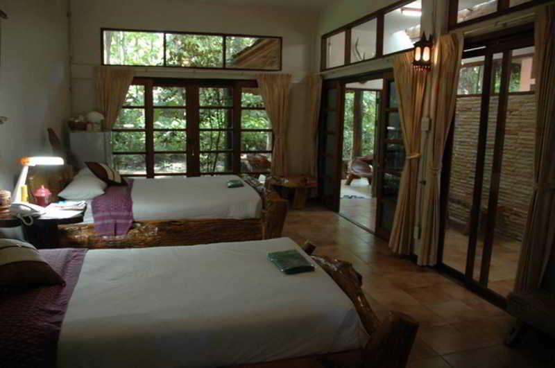 Momchailai Forest Retreat Kanchanaburi Ngoại thất bức ảnh